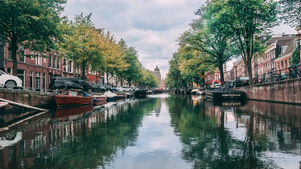 Amsterdam 2040: programme for a natural gas-free city